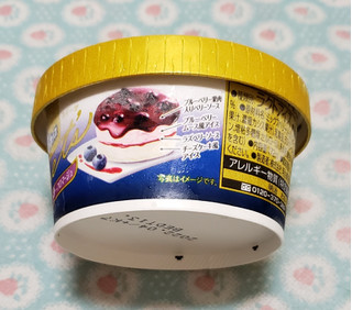 「明治 エッセル スーパーカップ Sweet’s ベリーベリーフロマージュ カップ172ml」のクチコミ画像 by みにぃ321321さん