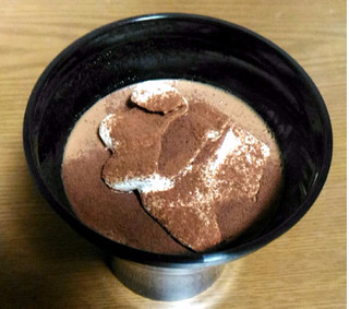 「セブン-イレブン スプーンで食べる とろ生食感ショコラ」のクチコミ画像 by ひな1905さん