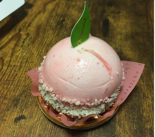 「シャトレーゼ まんまる白桃ケーキ」のクチコミ画像 by あぴたんさん