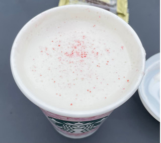 「スターバックス いちご 桜 ソイ ラテ」のクチコミ画像 by パン太郎さん
