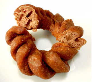 「ヤマザキ ウェーブリングドーナツ チョコ風味 袋3個」のクチコミ画像 by つなさん