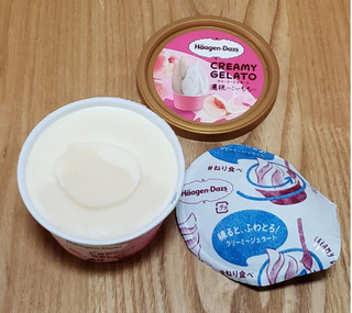 「ハーゲンダッツ ミニカップ CREAMY GELATO 濃桃～こいもも～ カップ110ml」のクチコミ画像 by みにぃ321321さん