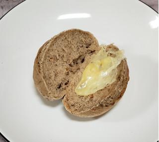 「ヒルラク 蒜山ジャージー スモークチーズ 袋200g」のクチコミ画像 by みにぃ321321さん
