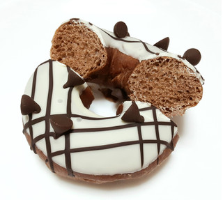 「クリスピー・クリーム・ドーナツ スイートアメリカ チョコレート チップ ハーシーズ」のクチコミ画像 by つなさん