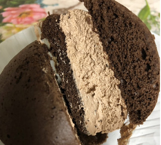 「ヤマザキ クリームを味わう生チョコクリームのスフレケーキ 袋1個」のクチコミ画像 by マロンまろんさん