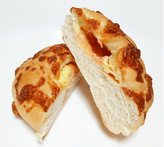 「第一パン ハートブレッドアンティークのとろのび明太チーズフランス 袋1個」のクチコミ画像 by つなさん