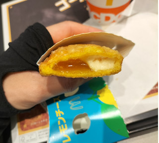 「マクドナルド レモンチーズパイ」のクチコミ画像 by コマメのグルメさん