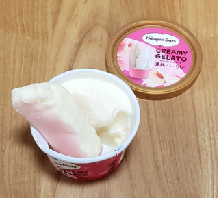 「ハーゲンダッツ ミニカップ CREAMY GELATO 濃桃～こいもも～ カップ110ml」のクチコミ画像 by みにぃ321321さん