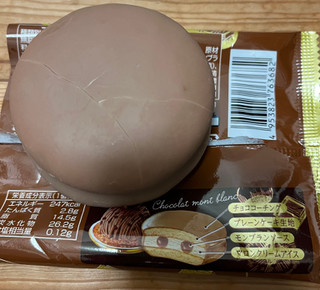 「ロッテ チョコパイアイス ショコラモンブラン 袋50ml」のクチコミ画像 by わやさかさん