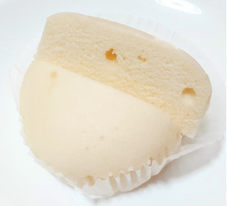 「ヤマザキ バニラヨーグルトクリーム入り蒸しパン 1個」のクチコミ画像 by つなさん