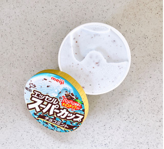 「明治 エッセル スーパーカップ チョコミント カップ200ml」のクチコミ画像 by むぎっこさん