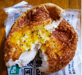 「Pasco 国産小麦の四種のチーズパン 袋1個」のクチコミ画像 by はまポチさん