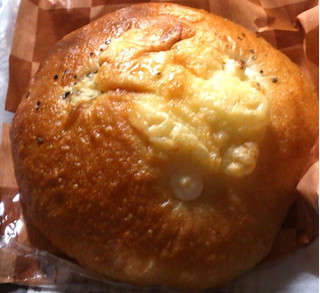 「セブン-イレブン うま塩もっちりチーズのパン」のクチコミ画像 by のあ.さん