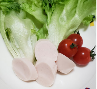 「ファミリーマート 国産鶏のサラダチキンソーセージ プレーン」のクチコミ画像 by みにぃ321321さん