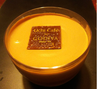 「ローソン Uchi Cafe’ SWEETS GODIVA ダブルショコラプリン」のクチコミ画像 by モーパパさん