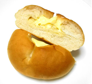 「第一パン 北海道じゃがいものじゃがバターマーガリンパン」のクチコミ画像 by つなさん