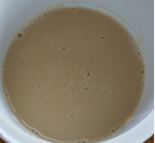 「メイトー 農協ミルク 国産紅茶仕立て カップ180g」のクチコミ画像 by るったんさん