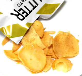 「シェルティ UMEDA DE COW Chips ＆ tips バターポテトチップス ハニー味 袋40g」のクチコミ画像 by つなさん