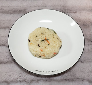 「ニューデイズ 山菜おこわおにぎり」のクチコミ画像 by みにぃ321321さん