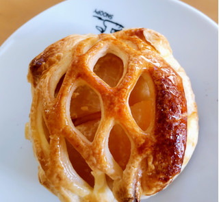 「ローソン Uchi Cafe’ りんご1／2個分のアップルパイ」のクチコミ画像 by はるなつひさん