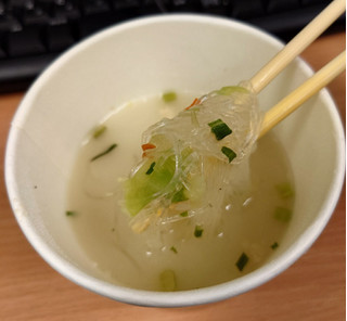 「エースコック スープはるさめ 鶏炊き白湯 カップ22g」のクチコミ画像 by ももたろこさん