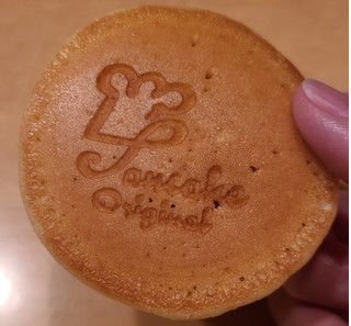 「豊上製菓 メープルクリームパンケーキ 箱6個」のクチコミ画像 by ちょこぱんcakeさん