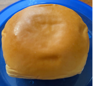 「ヤマザキ 薄皮 レーズンカスタード クリームパン 袋4個」のクチコミ画像 by 骨なしスケルトンさん