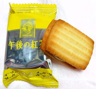 「森永製菓 午後の紅茶 レモンティーサンドクッキー 箱8個」のクチコミ画像 by うぃりあむかーんさん