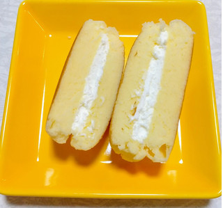 「ヤマザキ PREMIUM SWEETS 焼きチーズスフレ 北海道産チーズ 袋2個」のクチコミ画像 by ピーまるさん