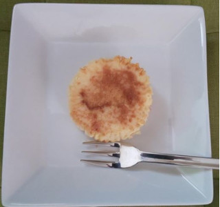 「ローソン Uchi Cafe’ SWEETS バスチー バスク風チーズケーキ 袋1個」のクチコミ画像 by mogkoさん