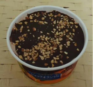 「明治 エッセル スーパーカップ Sweet’s ショコラオランジュ カップ172ml」のクチコミ画像 by みにぃ321321さん