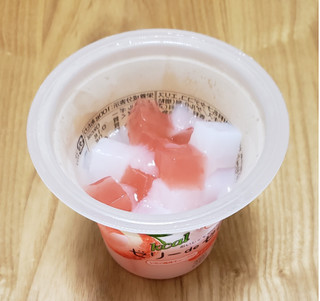 「マルハニチロ ゼリーdeゼロ いちご練乳風味 カップ290g」のクチコミ画像 by みにぃ321321さん