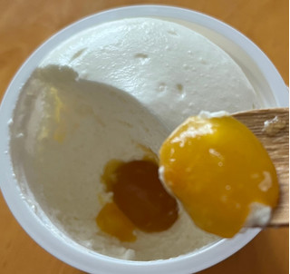 「ローソン Uchi Cafe’ 雲ふわチーズ パッションオレンジソース入り」のクチコミ画像 by わやさかさん