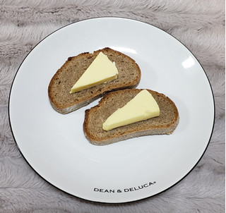 「明治 なめらか6Pチーズ 燻製かつお風味 箱100g」のクチコミ画像 by みにぃ321321さん