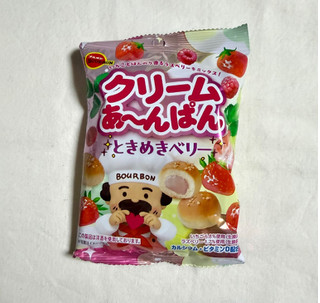 中評価】「クリームあ〜んぱん ときめきベリー𓆩ᥫ᭡ - ブルボン