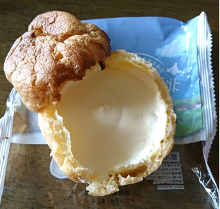 「モンテール 小さな洋菓子店 北海道ソフトのシュークリーム」のクチコミ画像 by もぐりーさん