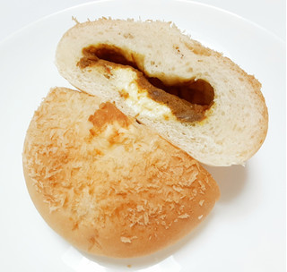 「第一パン ハートブレッドアンティークのとろのびチーズカレー」のクチコミ画像 by つなさん