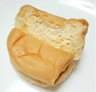 「八天堂 冷やして食べるとろけるくりーむパン カスタード」のクチコミ画像 by つなさん