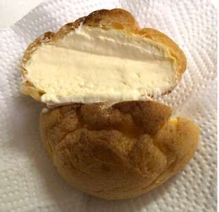 「オランジェ ひかえめに言ってクリーム多めのシュークリーム・カスタード 袋1個」のクチコミ画像 by SANAさん