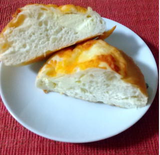 「第一パン 3種のチーズパン」のクチコミ画像 by ピーまるさん