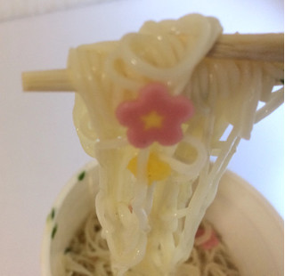 「日清 カップヌードル そうめん 鯛だし柚子風味 カップ59g」のクチコミ画像 by レビュアーさん