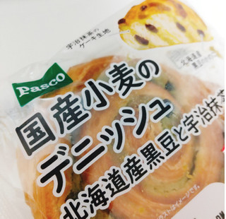 「Pasco 国産小麦のデニッシュ 北海道産黒豆と宇治抹茶 袋1個」のクチコミ画像 by もぐのこさん