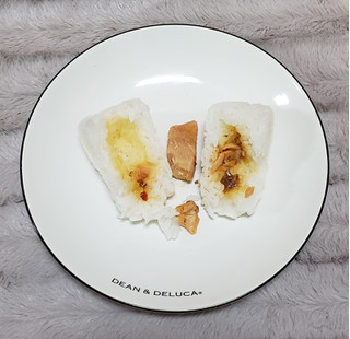 「ローソン ふっくりんこ 焼鮭ほぐし大葉味噌」のクチコミ画像 by みにぃ321321さん