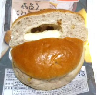 「フジパン くるみチーズパン 袋1個」のクチコミ画像 by つなさん