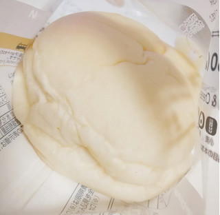 「ニューデイズ Panest 北海道チーズクリームパン」のクチコミ画像 by もぐのこさん