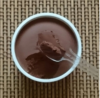 「明治 チョコレート効果CACAOアイス カップ75ml」のクチコミ画像 by 冬生まれ暑がりさん