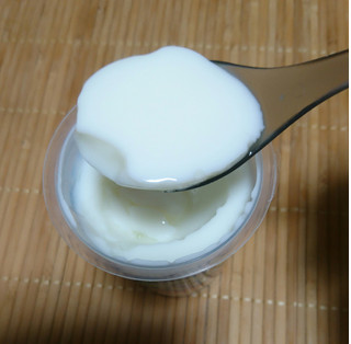 「雪印メグミルク たっぷりおいしい ミルクプリン カップ180g」のクチコミ画像 by 冬生まれ暑がりさん