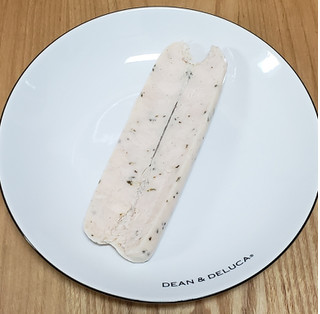 「丸大食品 サラダチキンスティック バジル 60g」のクチコミ画像 by みにぃ321321さん