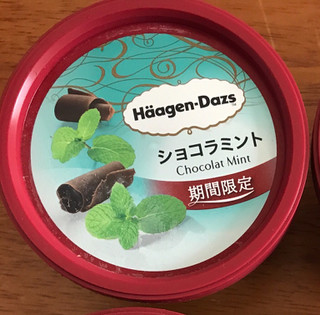 「ハーゲンダッツ ミニカップ ショコラミント カップ110ml」のクチコミ画像 by まなみゅうさん