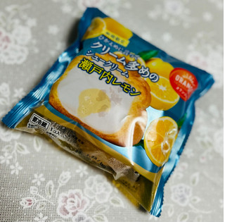 「オランジェ ひかえめに言ってクリーム多めのシュークリーム 瀬戸内レモン 袋1個」のクチコミ画像 by merumoさん